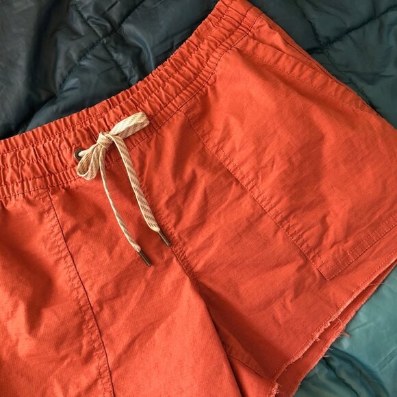 Vuori Ripstop Shorts, Women's size xs, Color Cinnamon - Picture 3 of 9